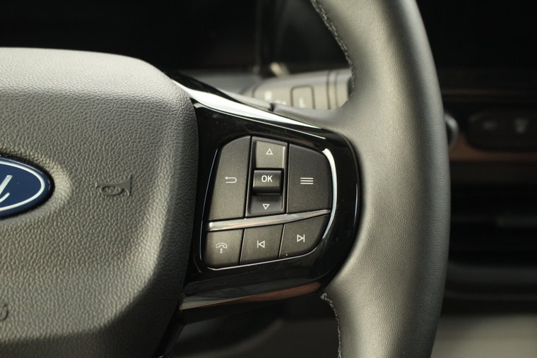 Vehicle Image 26