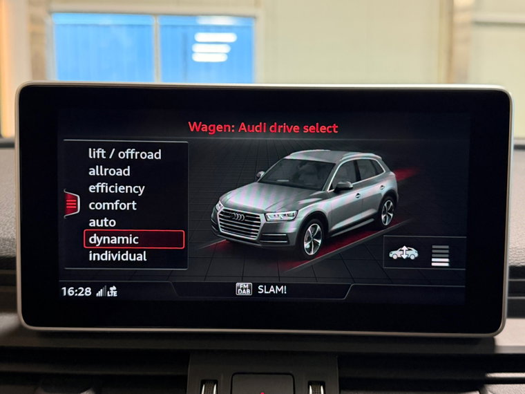 Vehicle Image 30