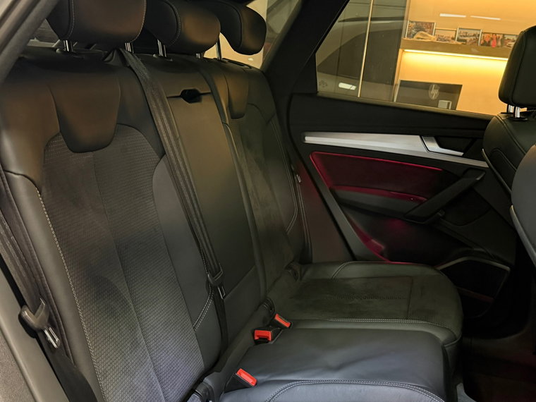 Vehicle Image 36