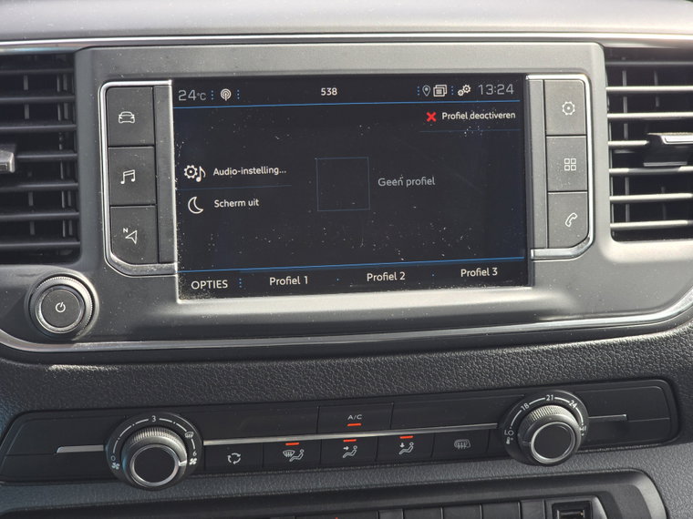 Vehicle Image 28