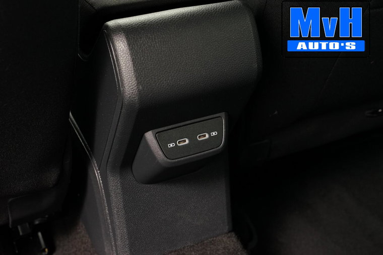 Vehicle Image 60