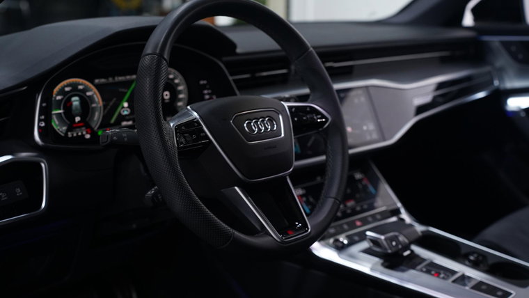 Vehicle Image 30
