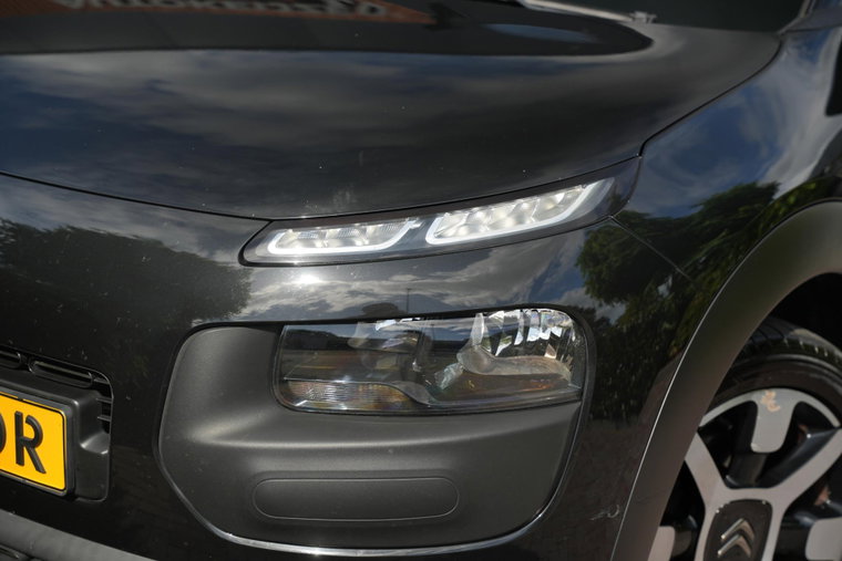 Vehicle Image 14