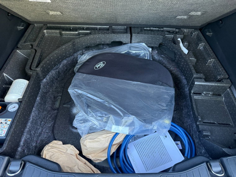 Vehicle Image 28