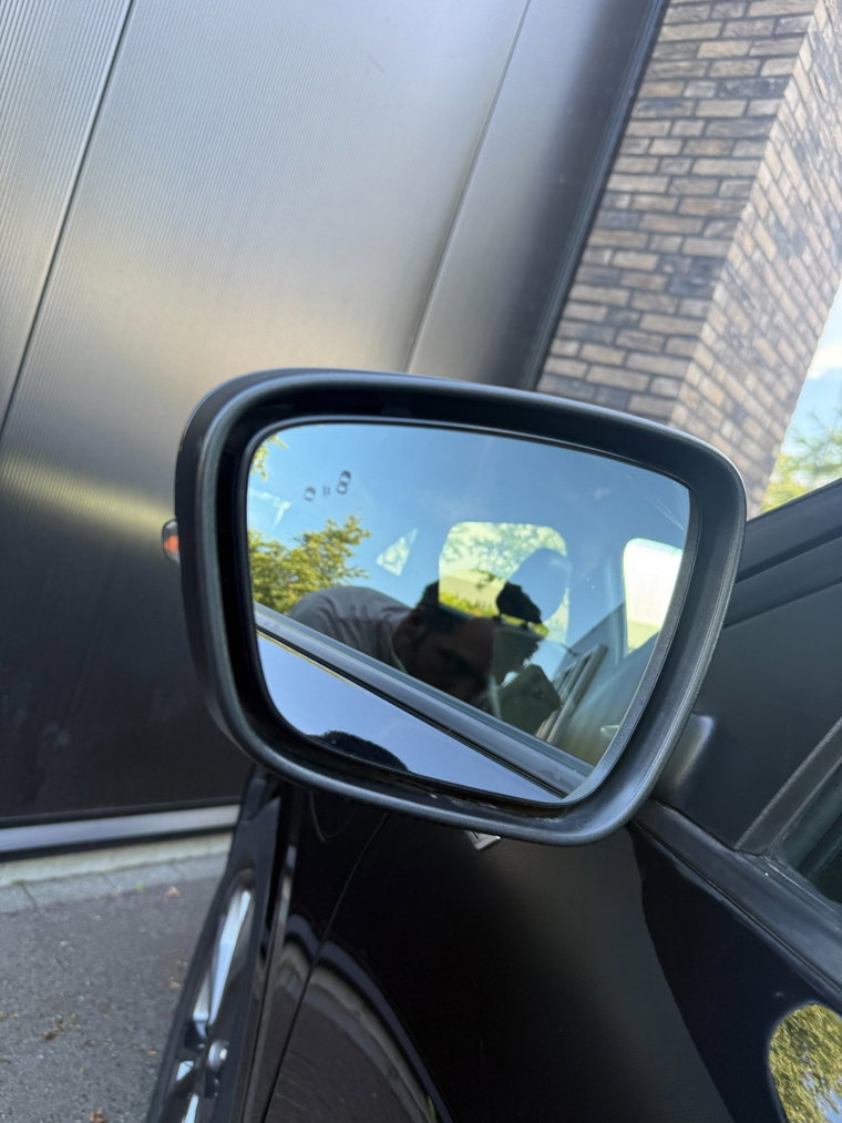 Vehicle Image 33