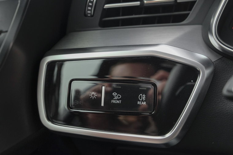 Vehicle Image 37