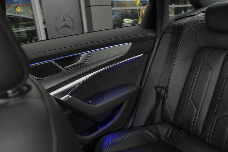 Vehicle Image 39