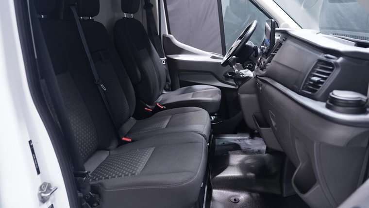 Vehicle Image 19