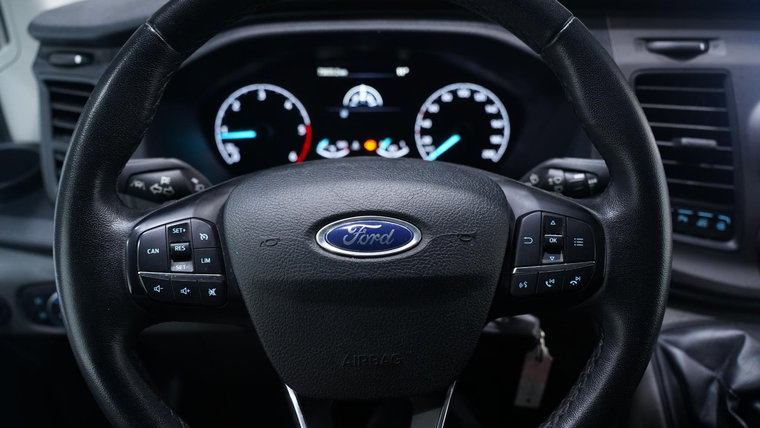 Vehicle Image 21