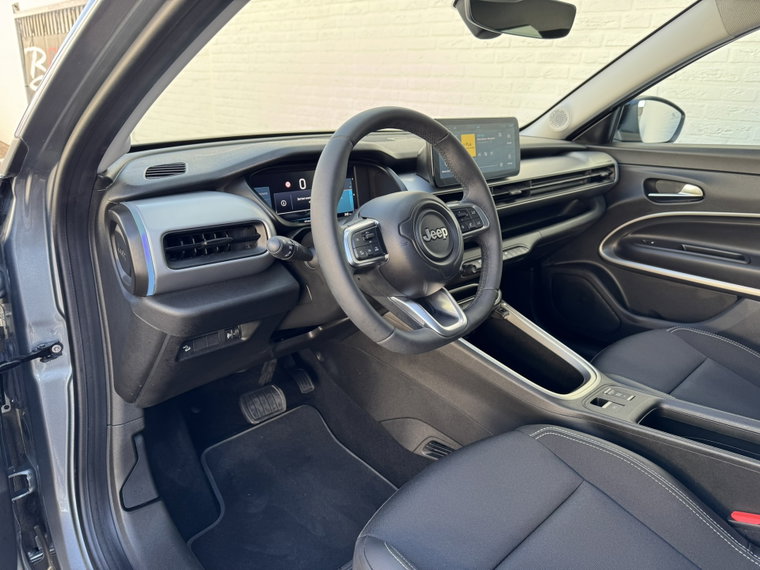 Vehicle Image 21