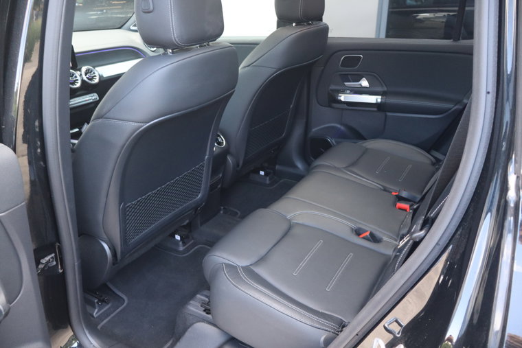 Vehicle Image 39