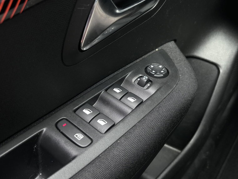 Vehicle Image 24
