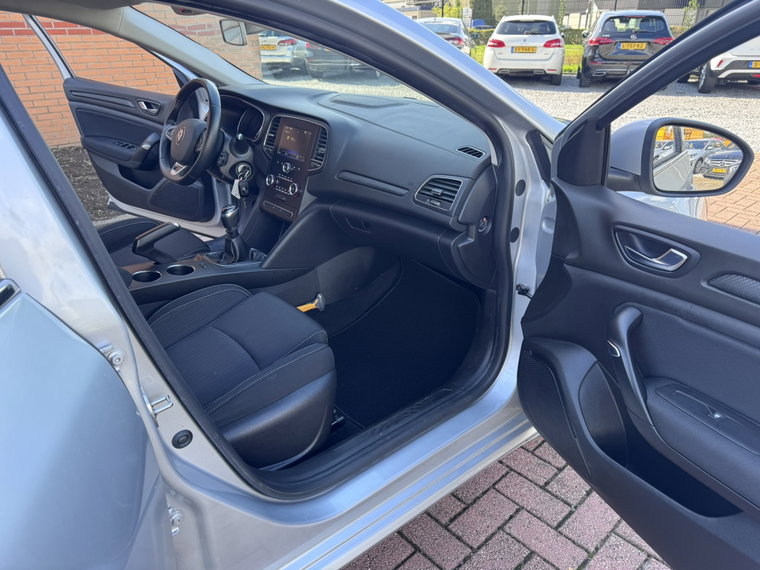 Vehicle Image 27