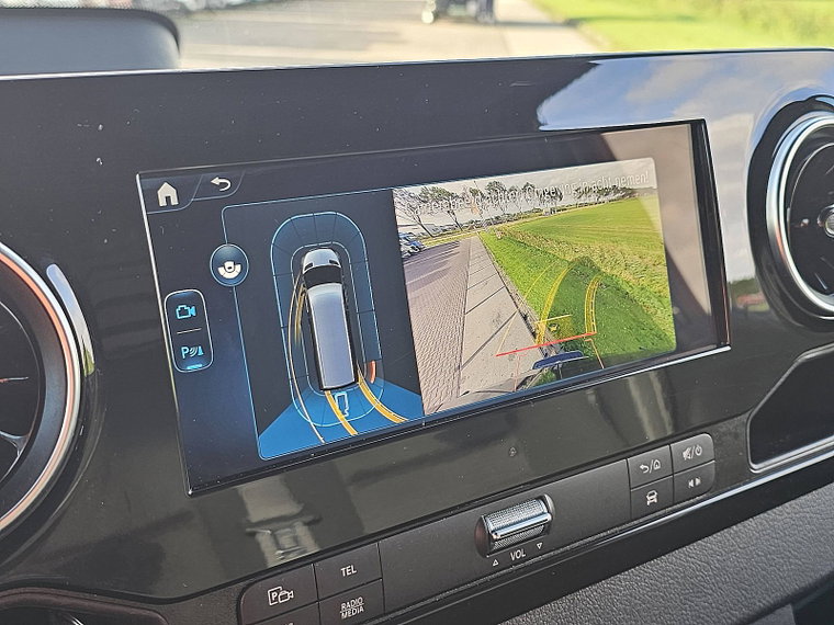 Vehicle Image 19