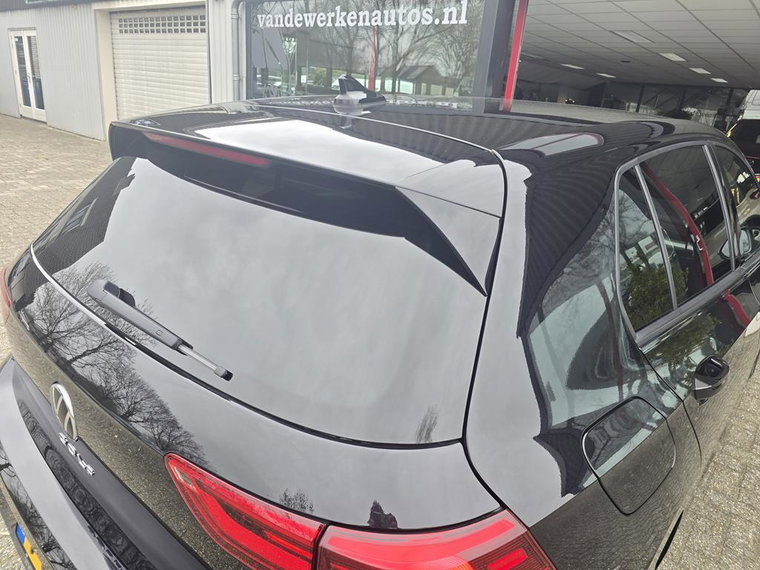 Vehicle Image 33