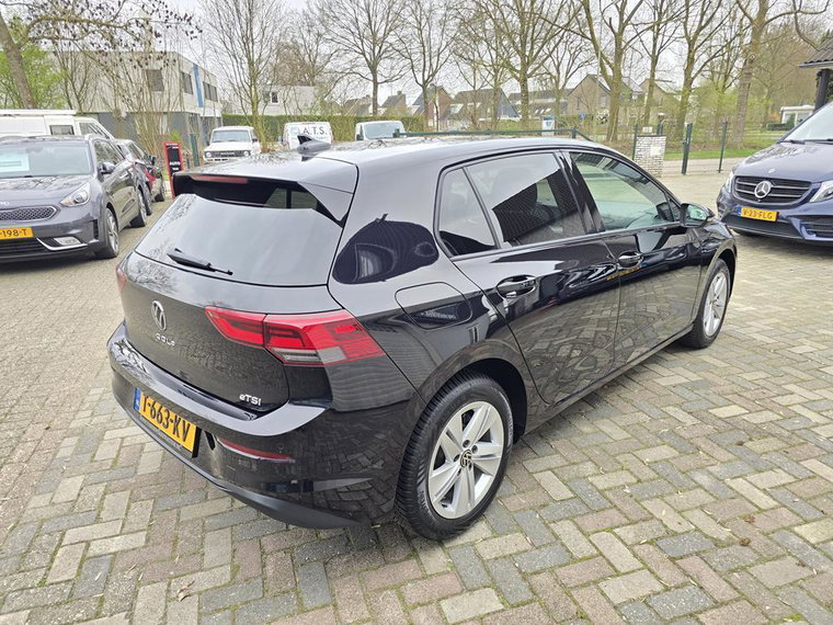 Vehicle Image 38