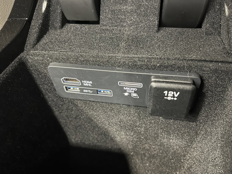 Vehicle Image 22