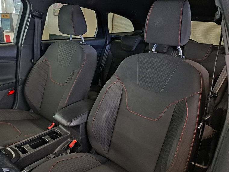 Vehicle Image 16