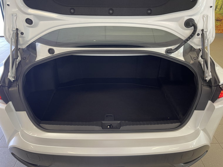 Vehicle Image 38
