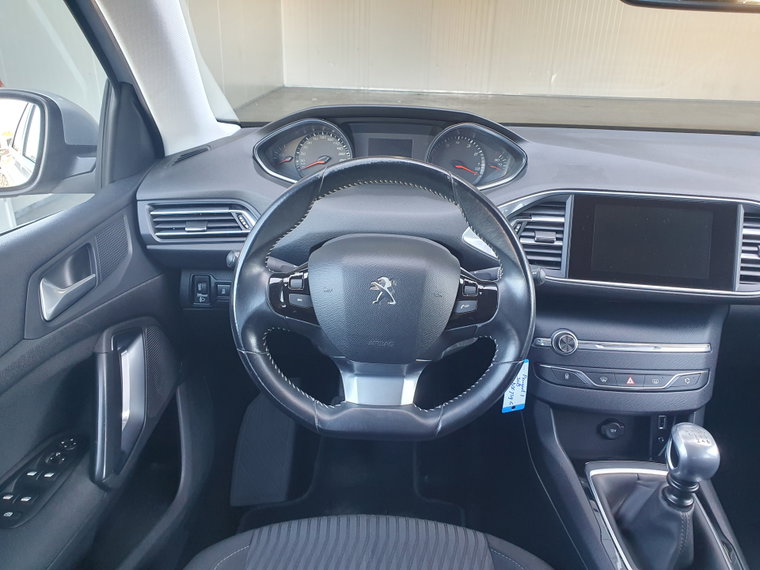 Vehicle Image 17