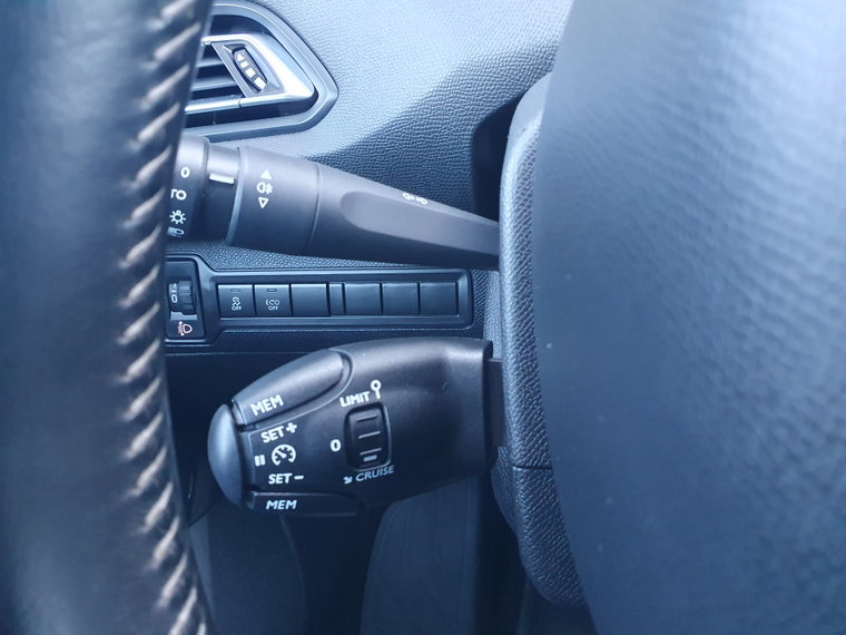 Vehicle Image 38