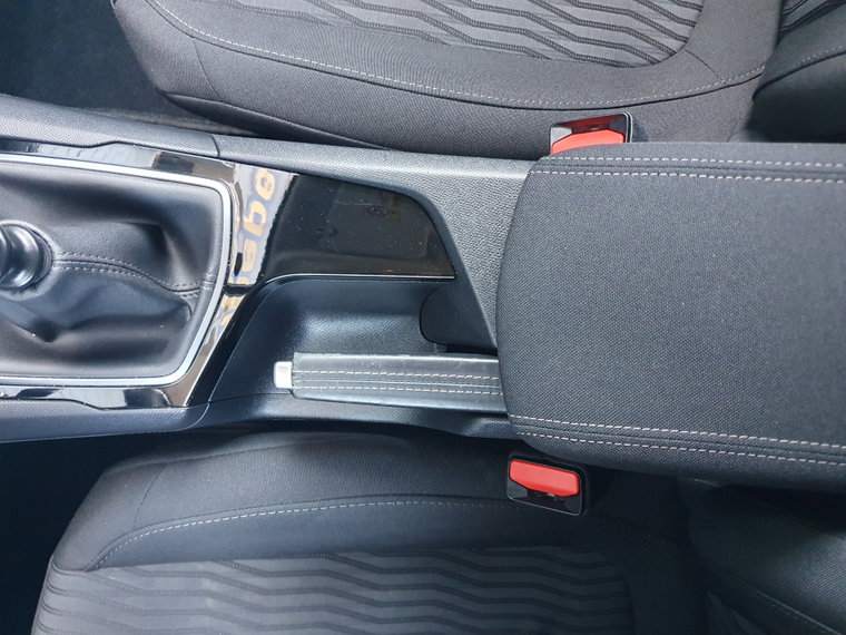 Vehicle Image 42