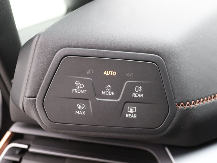Vehicle Image 26