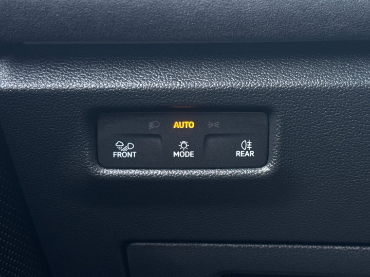 Vehicle Image 26