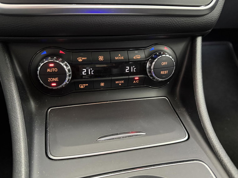 Vehicle Image 27