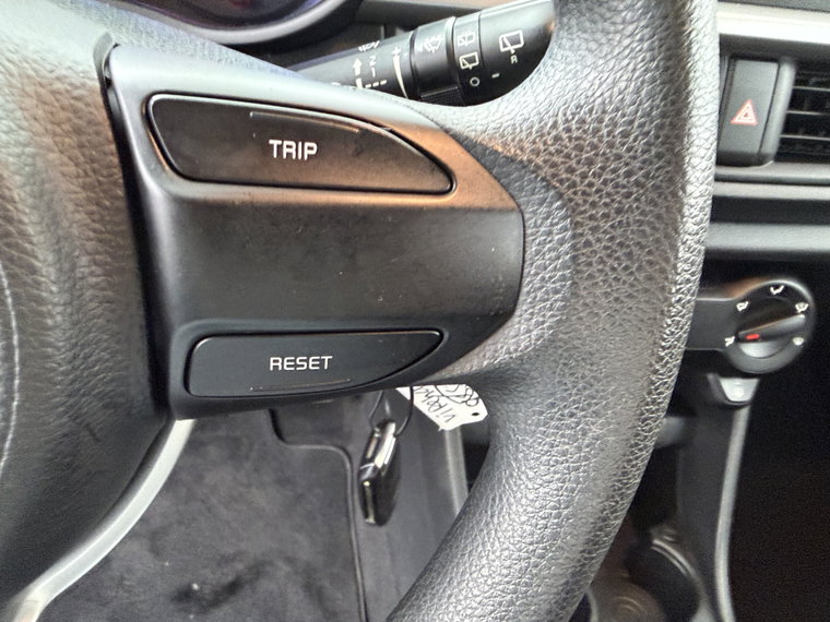 Vehicle Image 28