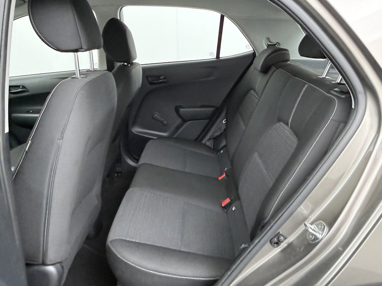 Vehicle Image 33