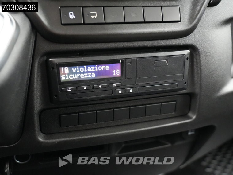Vehicle Image 45