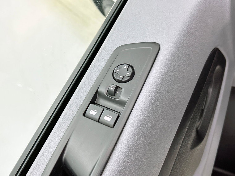 Vehicle Image 28