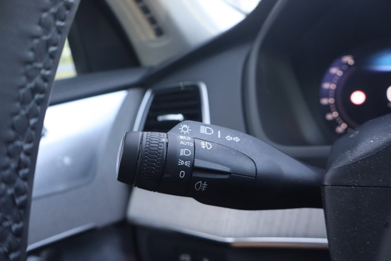 Vehicle Image 35