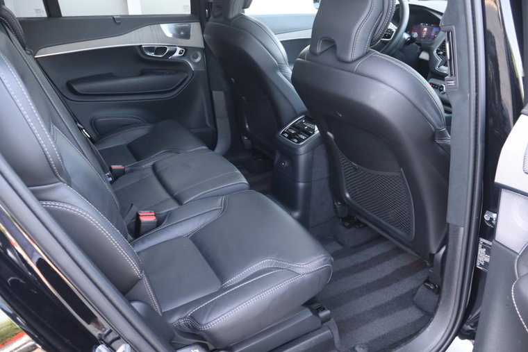 Vehicle Image 38