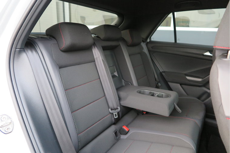 Vehicle Image 38