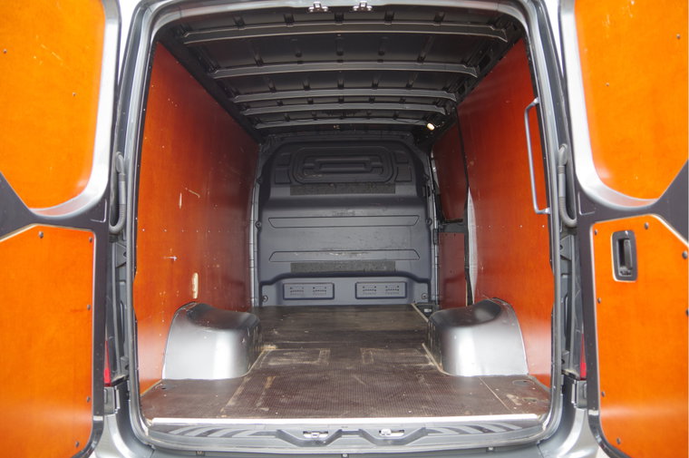 Vehicle Image 12
