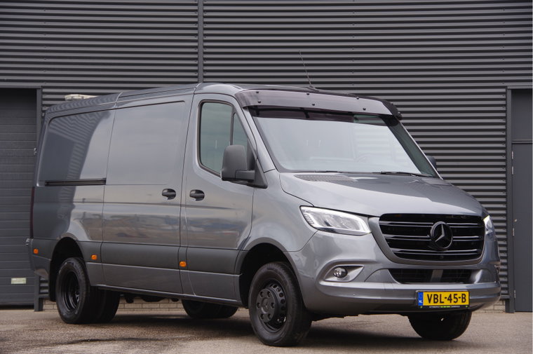 Vehicle Image 38