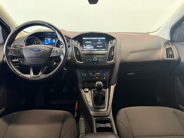 Vehicle Image 17