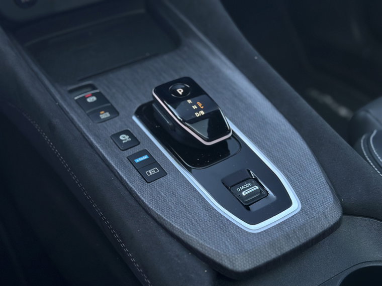 Vehicle Image 28