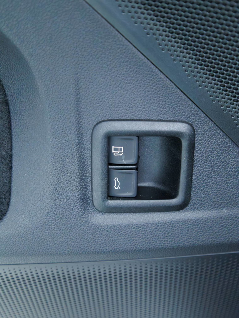 Vehicle Image 28