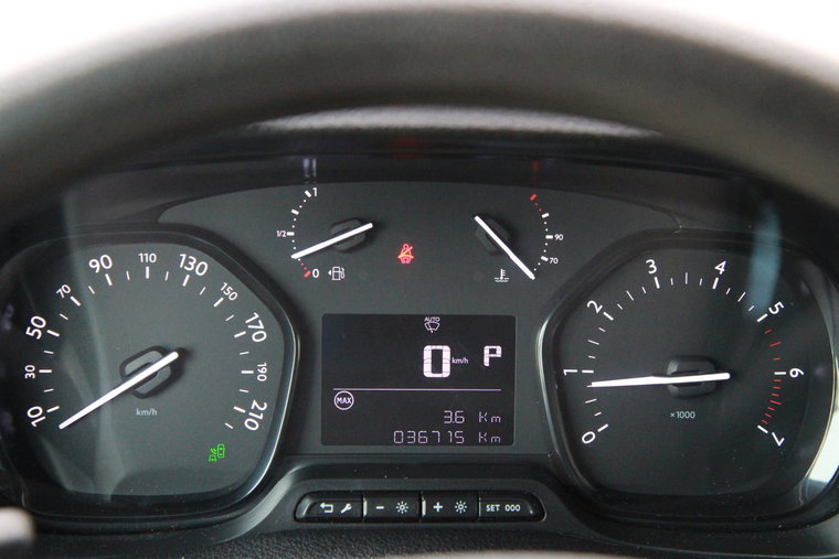 Vehicle Image 14
