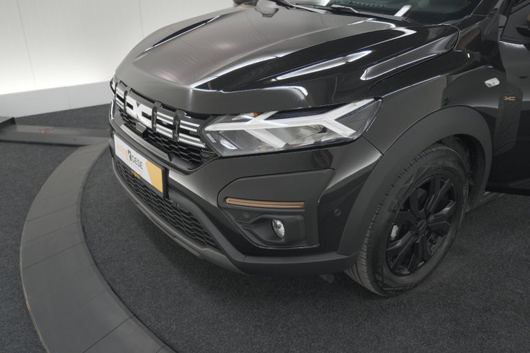 Vehicle Image 17
