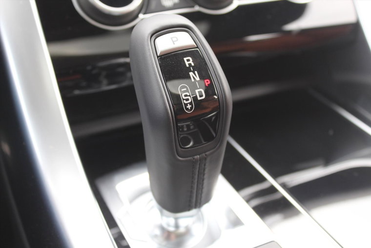 Vehicle Image 26