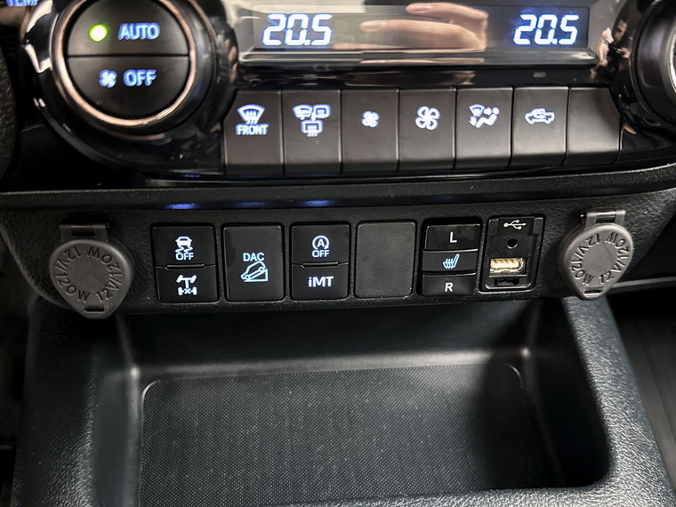 Vehicle Image 35