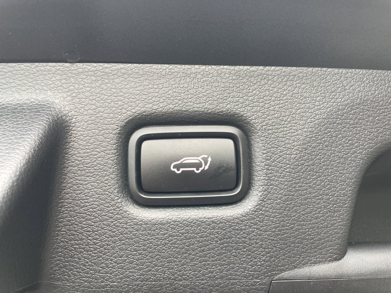 Vehicle Image 26