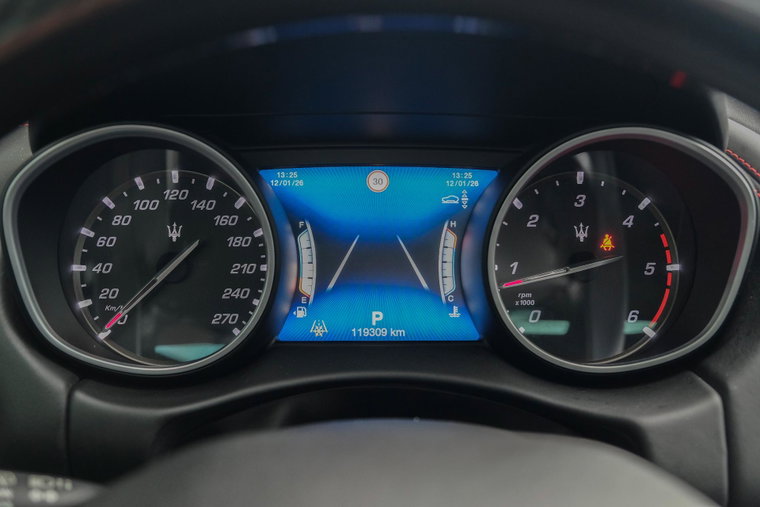Vehicle Image 30