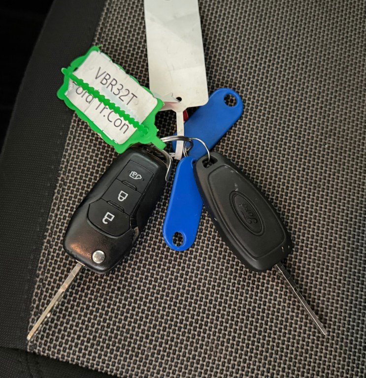 Vehicle Image 25