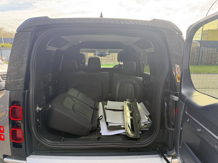 Vehicle Image 12