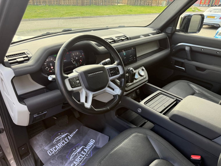 Vehicle Image 18